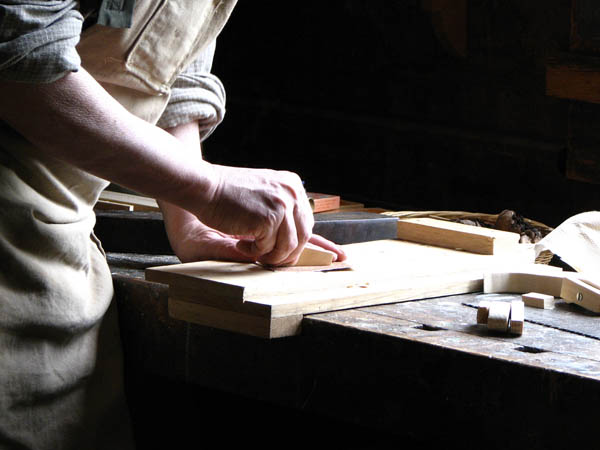 Nuestro equipo de profesionales cuenta  con muchos aÃ±os de contrastada <strong>experiencia</strong> en el sector de la <strong>carpinterÃ­a de madera en Benitachell/Poble Nou de Benitatxell (el)</strong>.